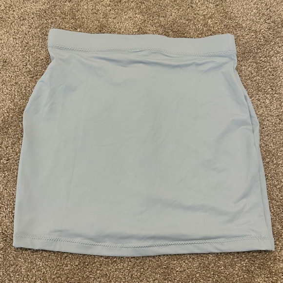 SKIMS Zip Up Skirt - Picture 5 of 8